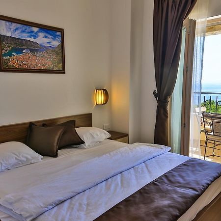 Sunny Villa Jasmine Sveti Stefan Buitenkant foto