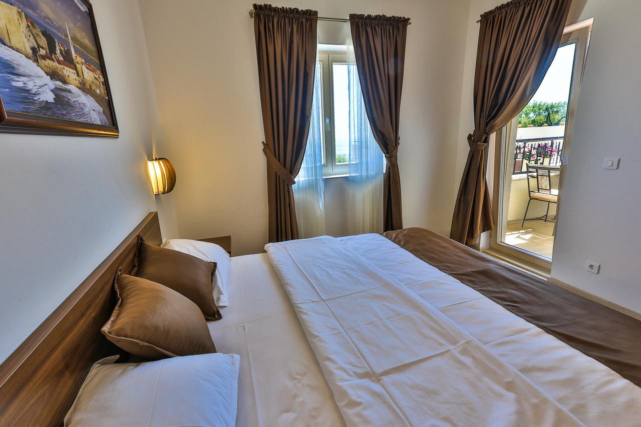 Sunny Villa Jasmine Sveti Stefan Buitenkant foto